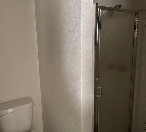 5th image of 400 E 35th St