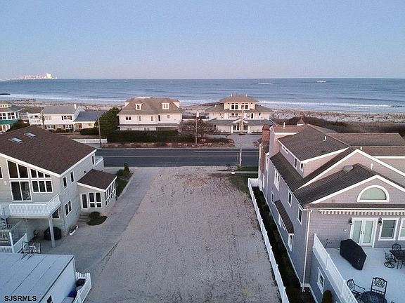 5th image of 328 E Atlantic Blvd