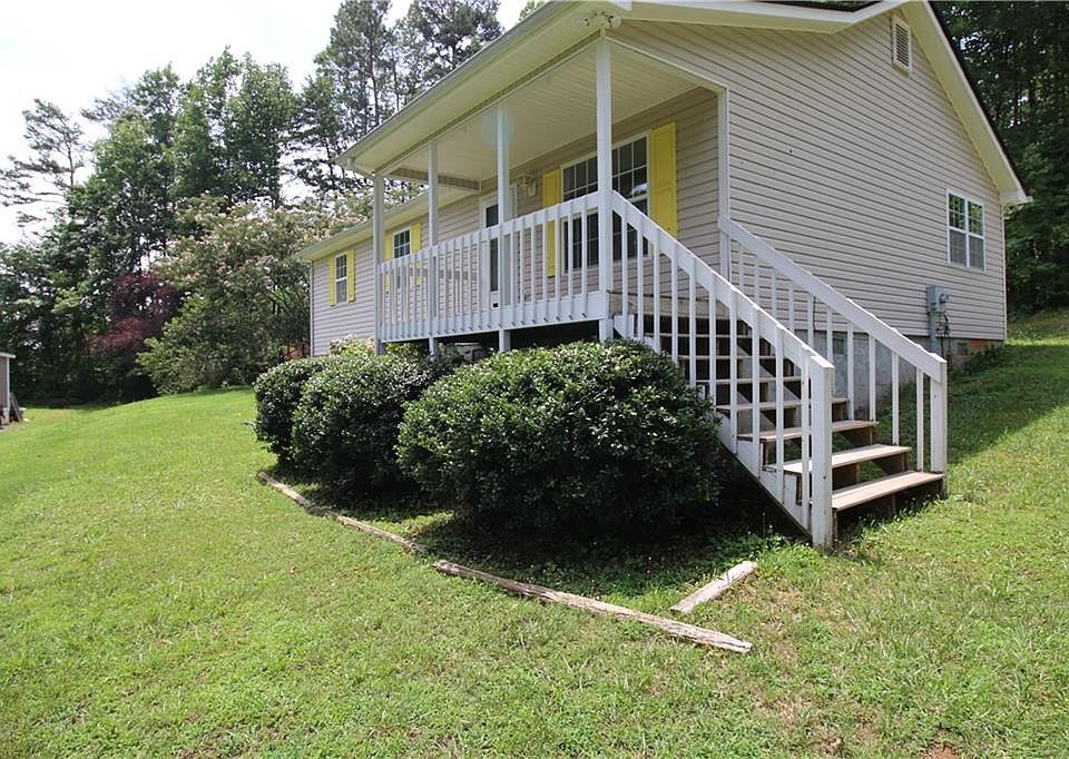 1st image of 229 Pine Needle Dr