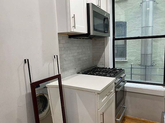 3rd image of 112 E 103rd St APT 15