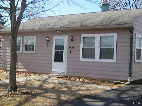 4th image of 2529 East Blvd
