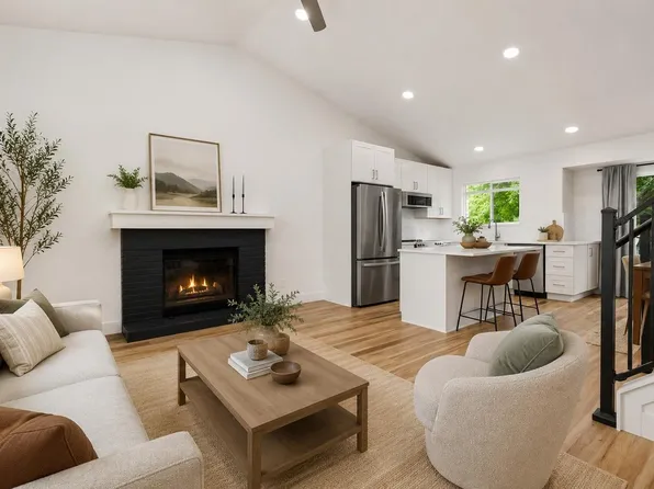 712 Cameron Ln, Longmont, CO 80504