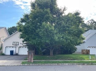 40 Timber Ridge Rd, North Brunswick, NJ 08902