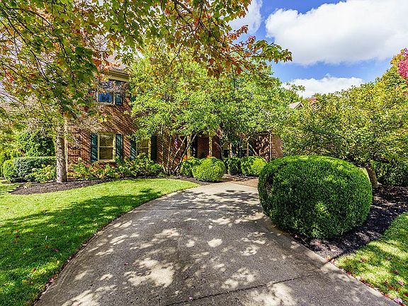 3rd image of 3605 Hidden Pond Rd