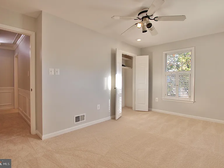 7321 Mallory Ln — Photo 25