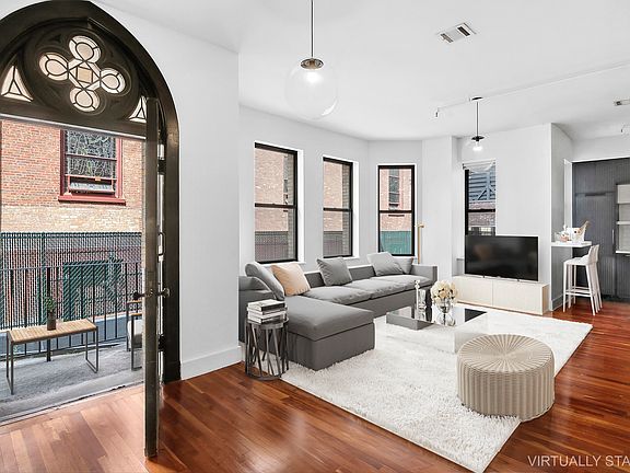 3rd image of 180 Bainbridge St APT 113