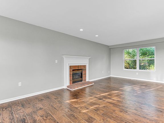 4th image of 5245 Millcreek Cir