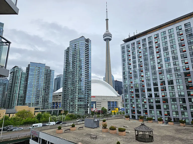 410 Queens Quay W #812 — Photo 12