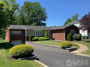 47 Philip St, Edison, NJ 08820