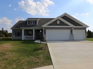 9124 Solar Cv, Leo, IN 46765