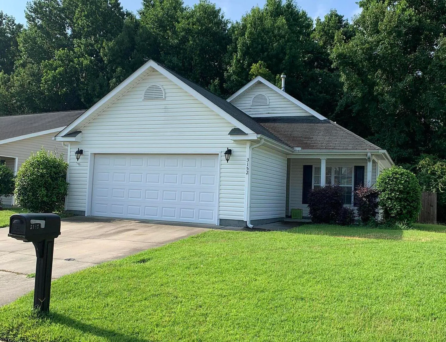 3 bed, 2.0 bath, 1393 sqft, $1,750 — Photo 1