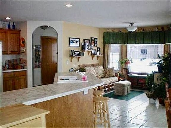Kitchen/breakfast nook