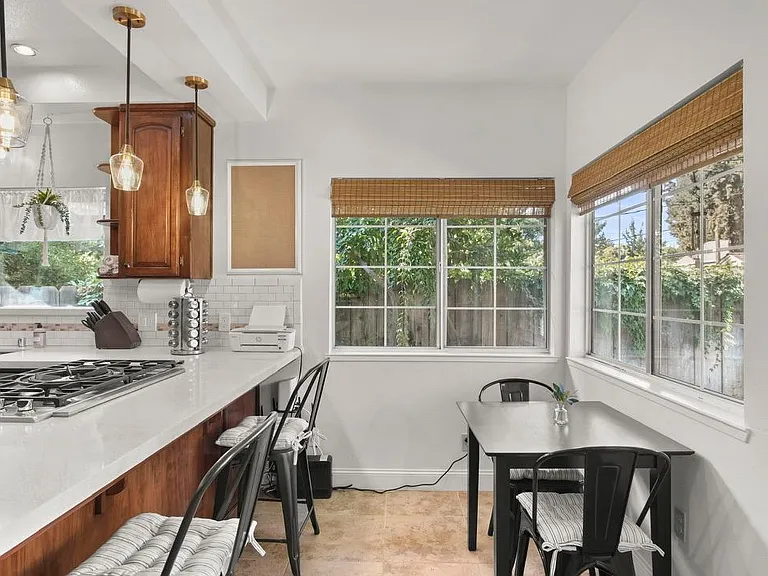 305 Poplar Ave — Photo 11
