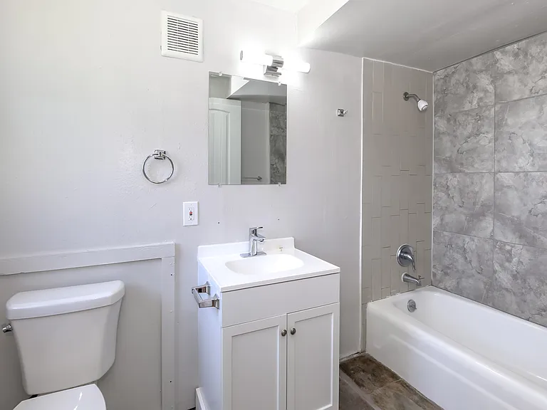3719 S Thompson Ave #2 — Photo 2