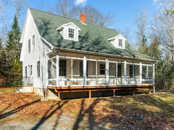 304 North Howe Road, Whitefield, ME 04353