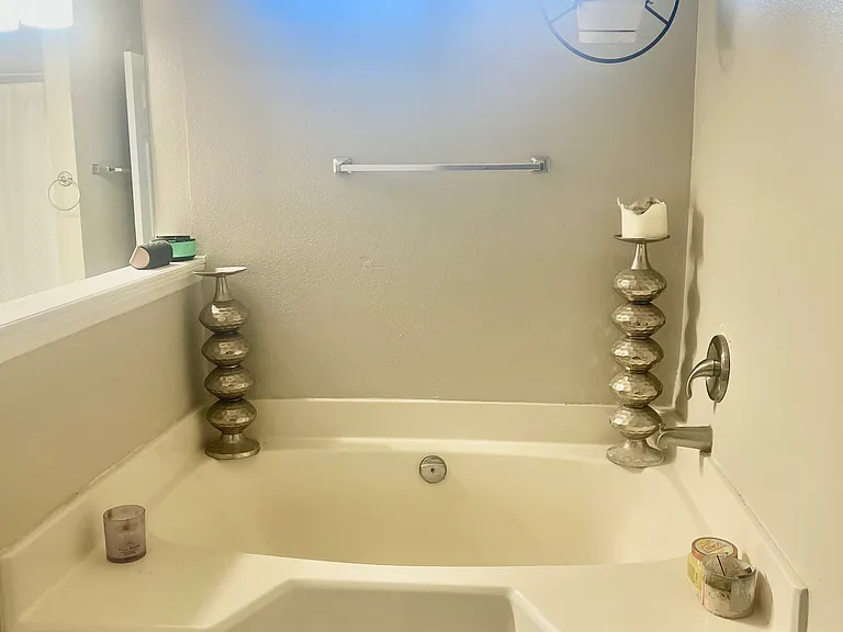 4731 Whitewater Ln — Photo 21