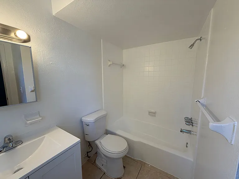 123 Erie St — Photo 27
