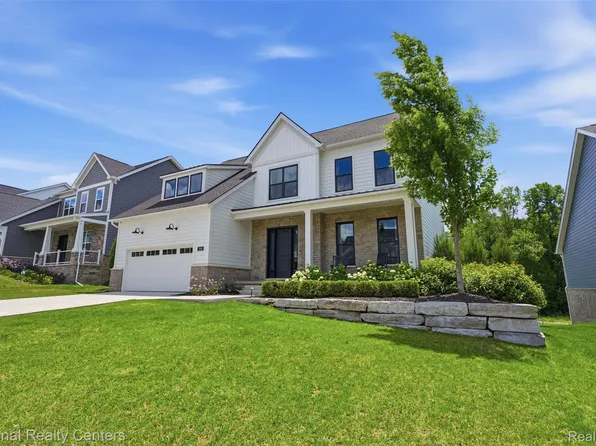 509 Concord Pines Dr, Ann Arbor, MI 48105