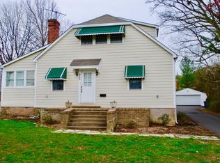 955 Locust St #2, Herndon, VA 20170