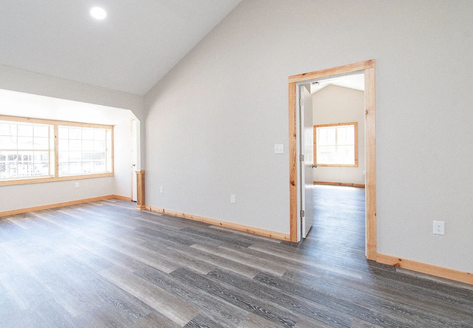 1 bed, 1.0 bath, 1200 sqft, $1,195 — Photo 4