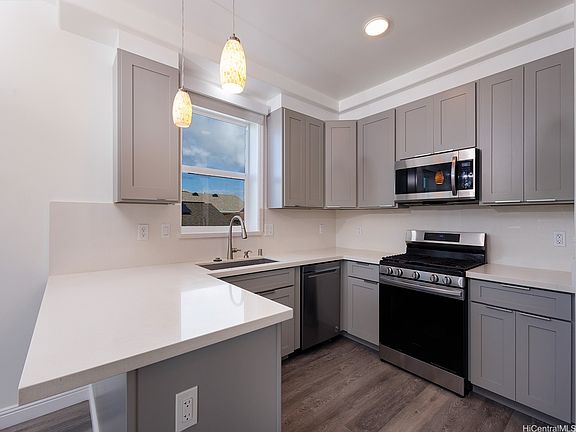 4th image of 3252 Esther St