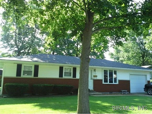 429 Wyoming St photo 1