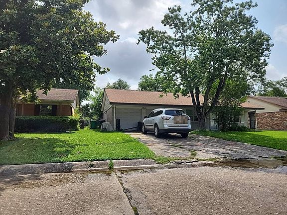 3rd image of 1507 Narcille St