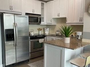 18 Holmes Ave #1412, Toronto, ON M2N 0E1