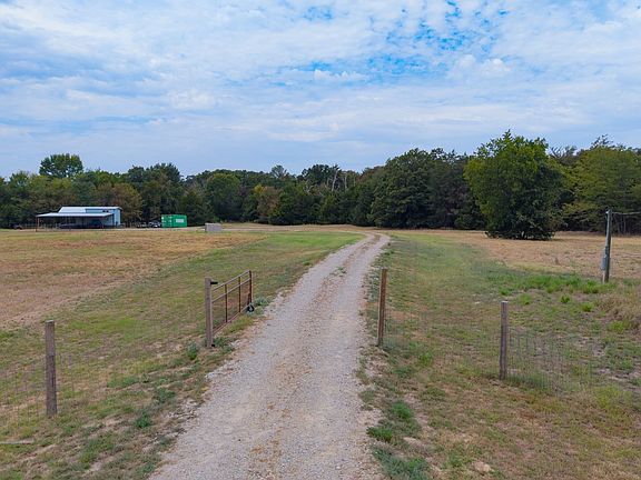 3rd image of 14372 Farm Road 269 S