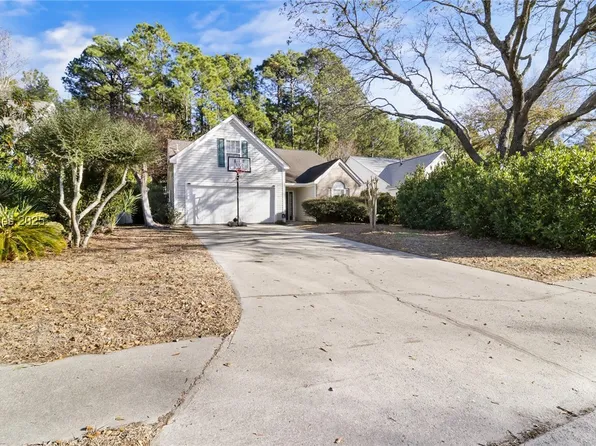 10 Lake Linden Dr, Bluffton, SC 29910