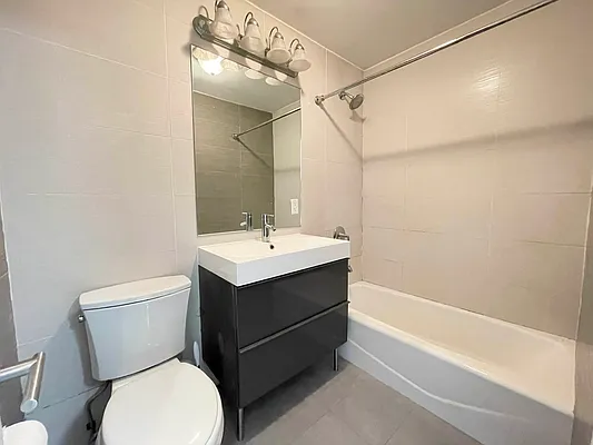 Rented by Bruma Realty LLC | media 6