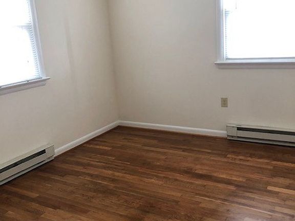 5th image of 3353 Easton Ave APT 2