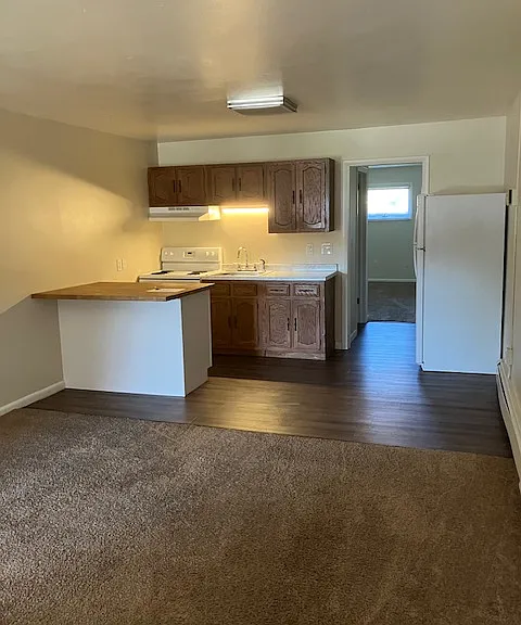69 W Utica St #7 — Photo 1