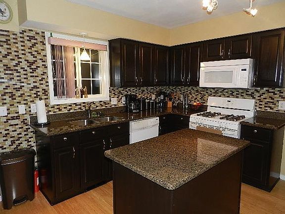 3rd image of 21427 Hildebrandt Dr #126