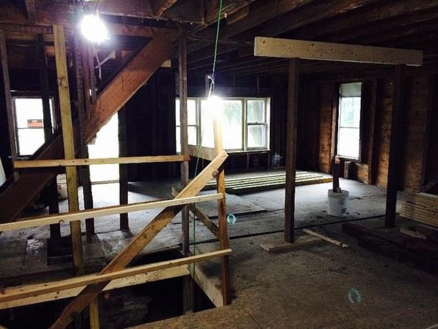 2nd image of 2 Rose Ave