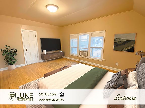 5th image of 410 W 12th St APT 4