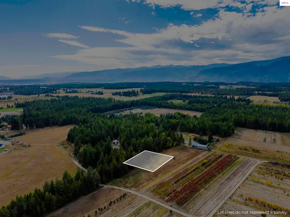 2 Homestead Loop, Bonners Ferry, ID 83805