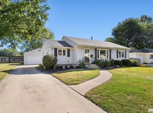 3911 35th St, Rock Island, IL 61201