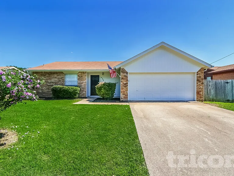 824 Hollow Creek Rd — Photo 2
