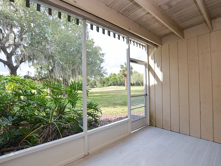 622 Olde Camelot Cir #3212 — Photo 38