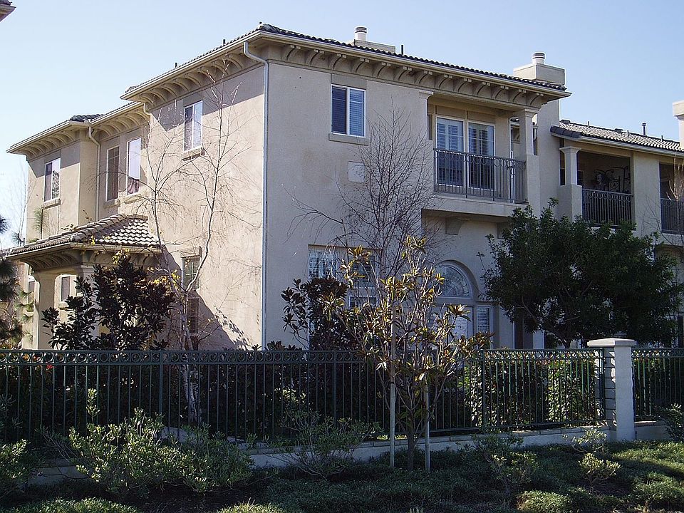 Westport at Mandalay Bay end unit