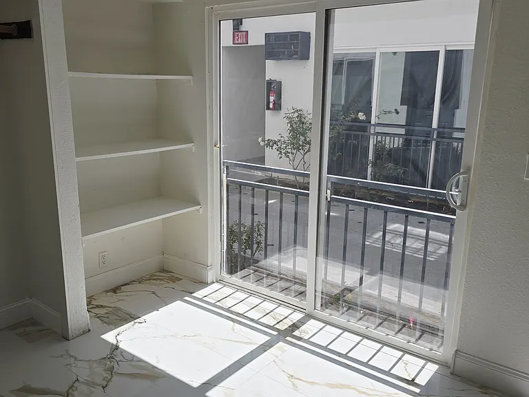 2230 E Ocean Blvd #8 — Photo 15