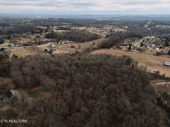 3rd image of Cusick Cir