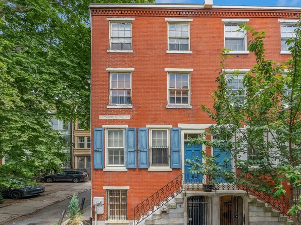 1925 Waverly St, Philadelphia, PA 19146