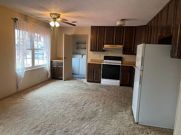 4th image of 1307 Cherry Ln