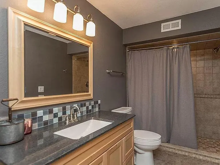 1020 Capri Dr NE — Photo 42