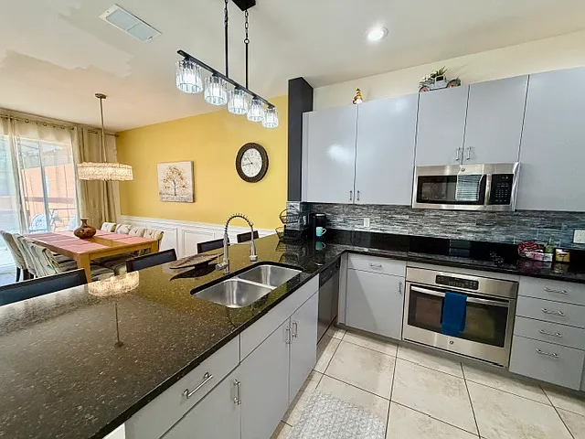 5758 Lesabre Dr — Photo 17
