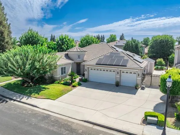 1697 N Jasmine Ave, Clovis, CA 93619