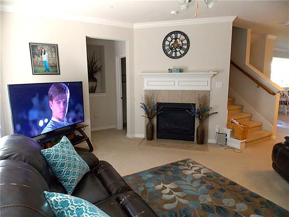 4th image of 2544 Chambers Dr
