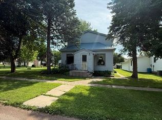 102 N Grove St, Okabena, MN 56161